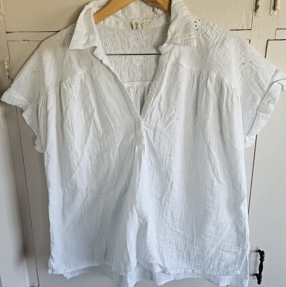 Studio West white v neck blouse Size L
